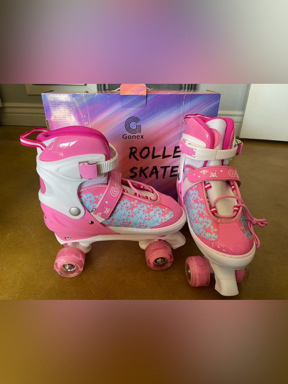 Gonex Adjustable Quad Roller Skates Pink Kids Large US 4-7 Never Worn